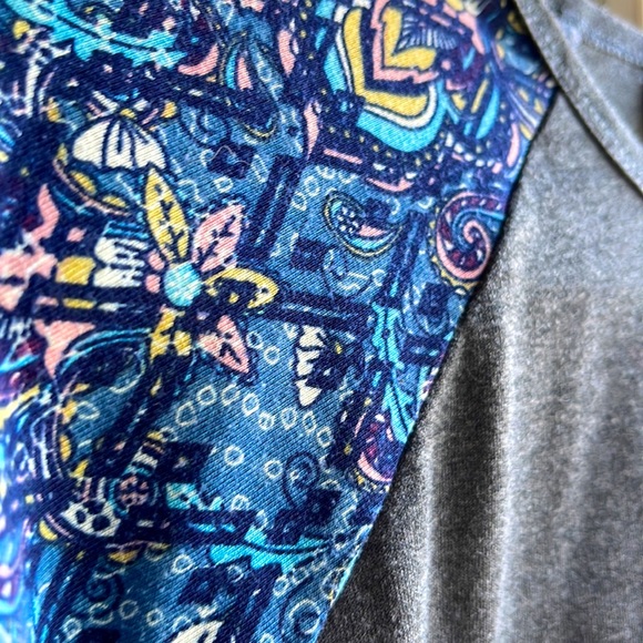 Lularoe Randy Shirt - Picture 2 of 4